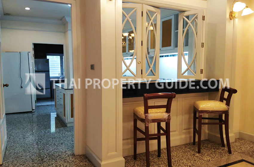 House with Shared Pool in Bangnatrad 